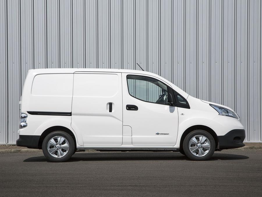  Nissan e-NV200 Van 2014 года  (UK) (фото 29 из 30)